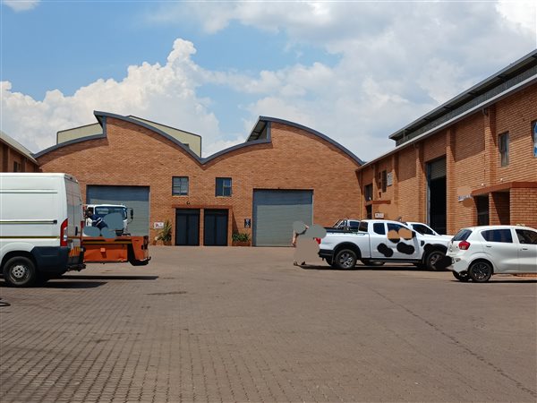 186 m² Industrial space 186 m² Industrial space