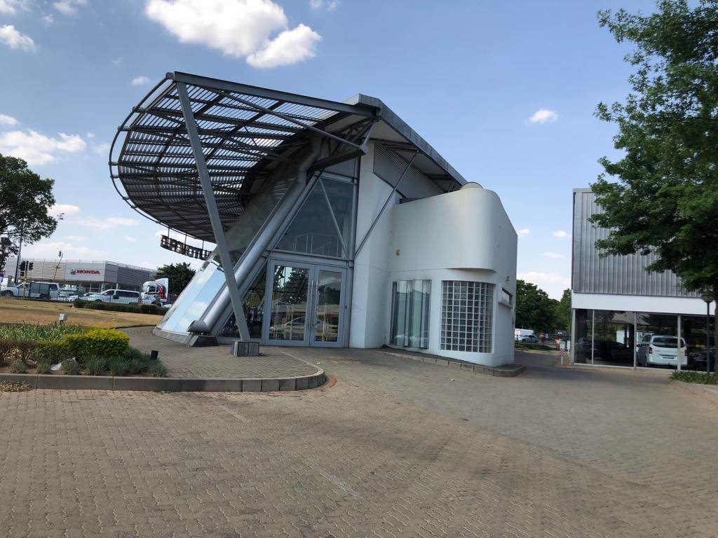 5600  m² Commercial space in Noordwyk photo number 1