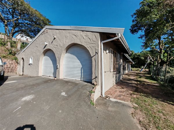 4 Bedroom House 4 Bedroom House