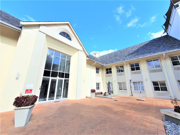 690  m² Office Space in Bryanston