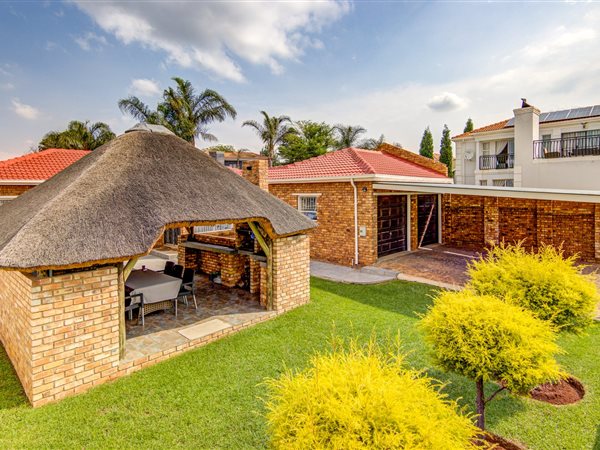 2 Bedroom House 2 Bedroom House