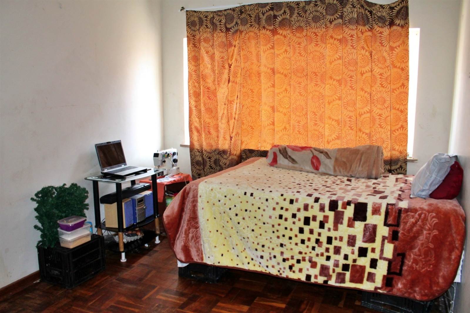 2 Bed Apartment in Port Elizabeth Central photo number 11