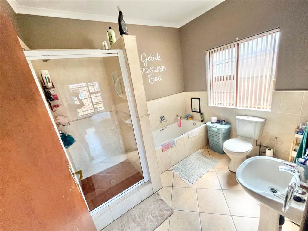 3 Bed Townhouse in Kriel photo number 17