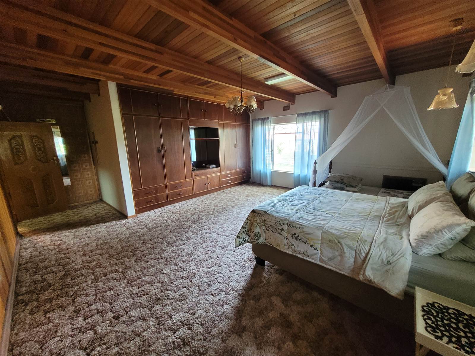 6 Bed House in Piet Retief photo number 23