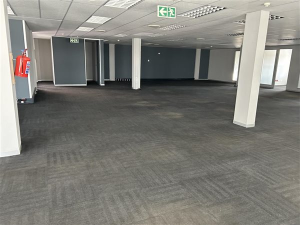 401  m² Office Space