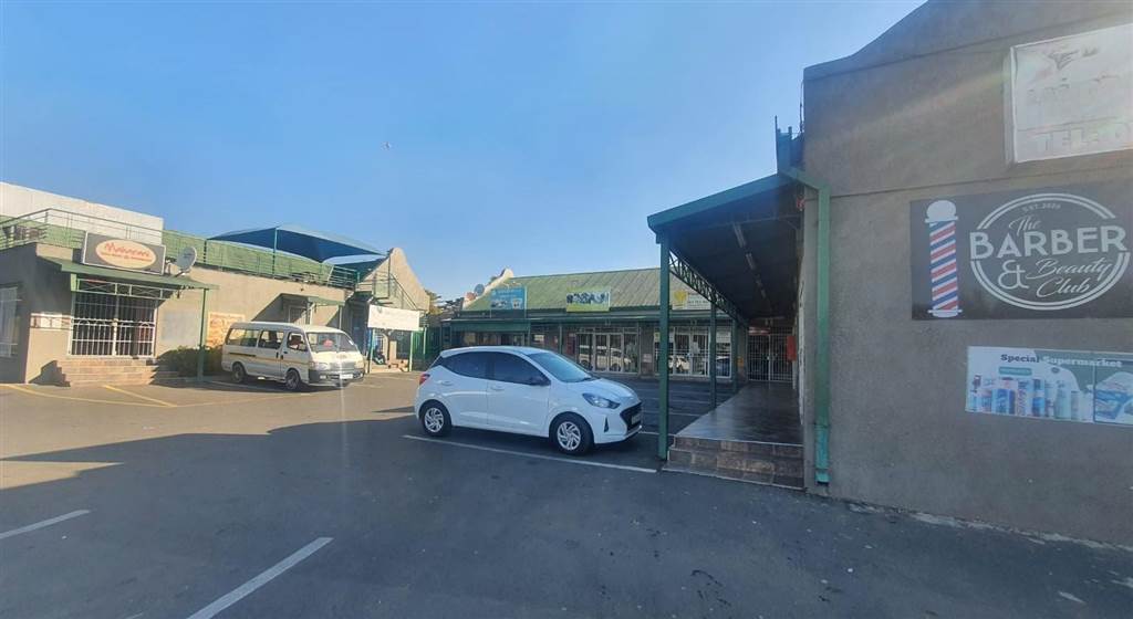 2662  m² Commercial space in Lambton photo number 11