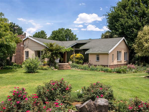 6 Bedroom House 6 Bedroom House
