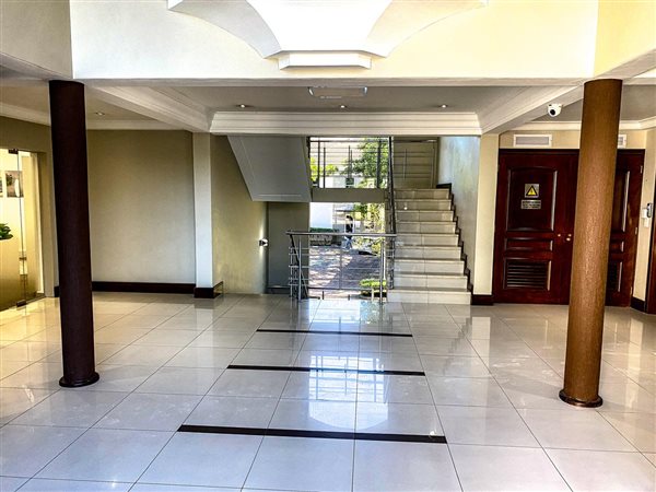386  m² Commercial space in Bellville Central