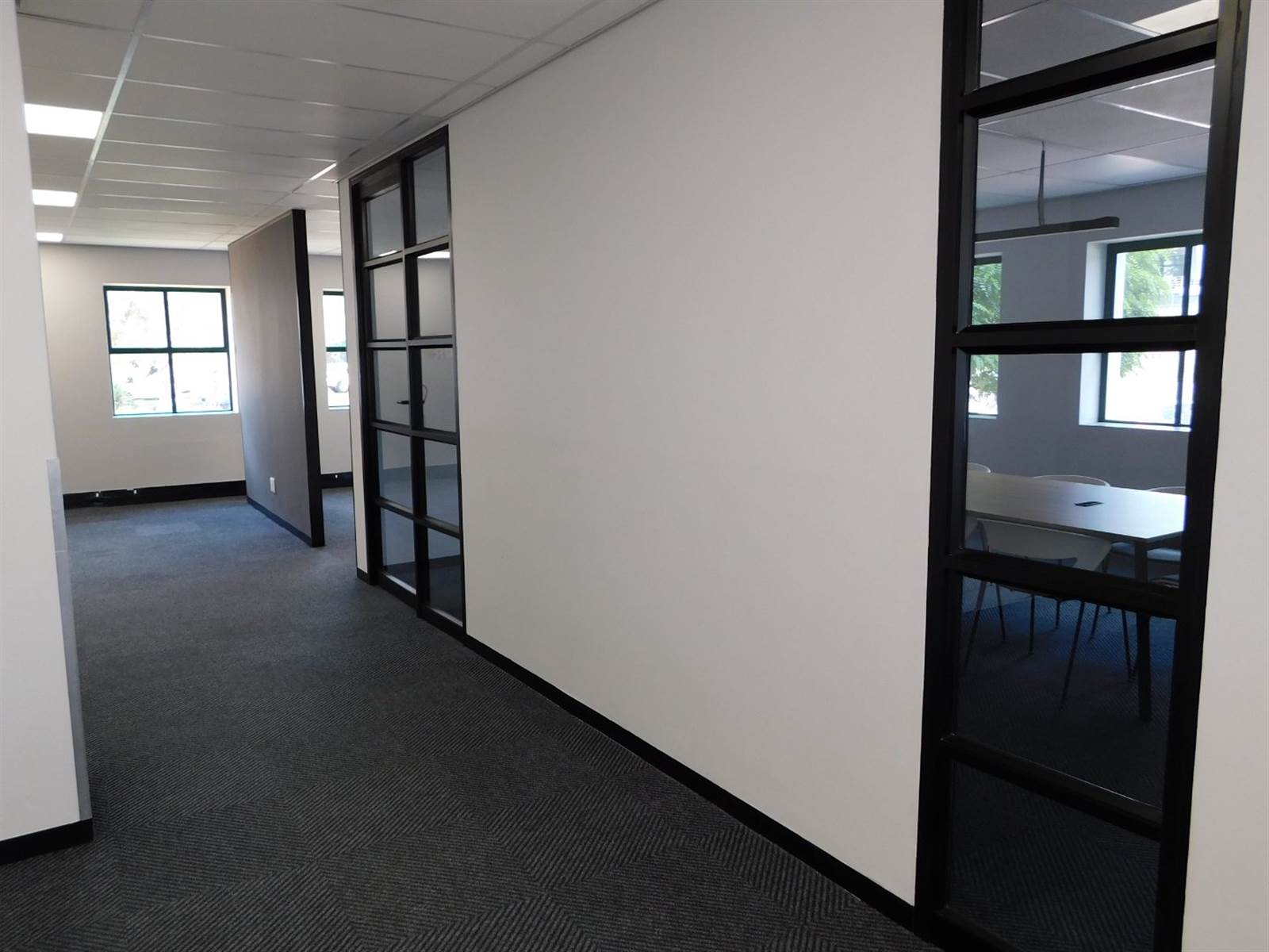 130  m² Commercial space in Hyde Park photo number 13