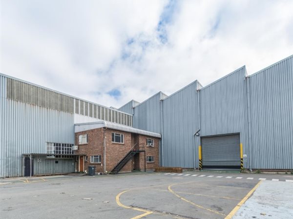 2 670  m² Industrial space