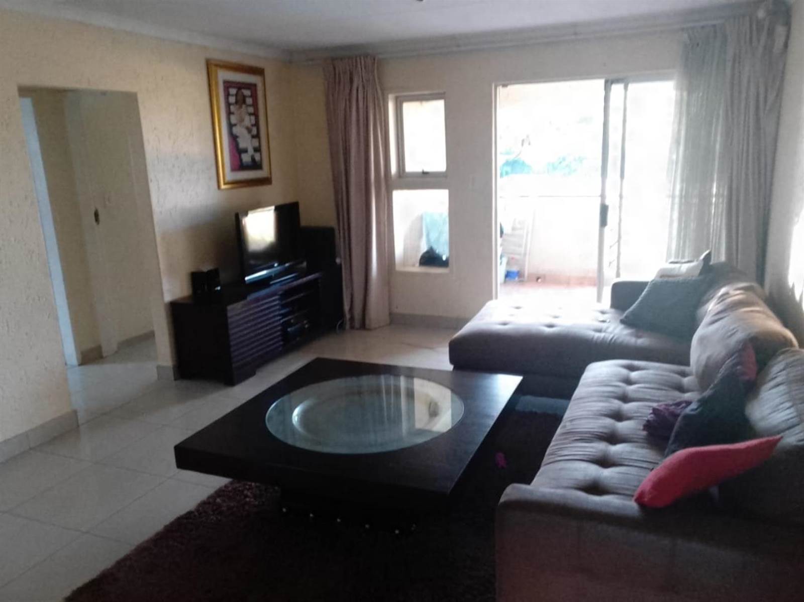 3 Bed Townhouse in Meredale photo number 5
