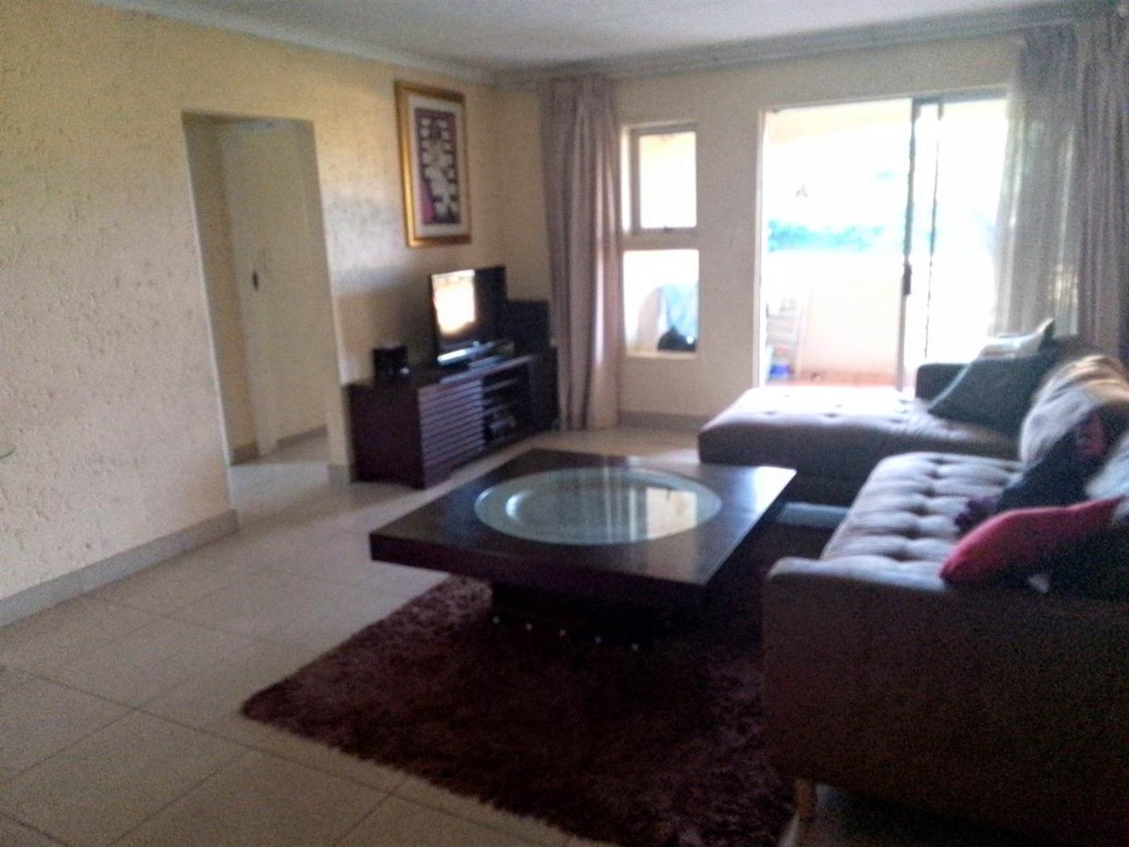 3 Bed Townhouse in Meredale photo number 7