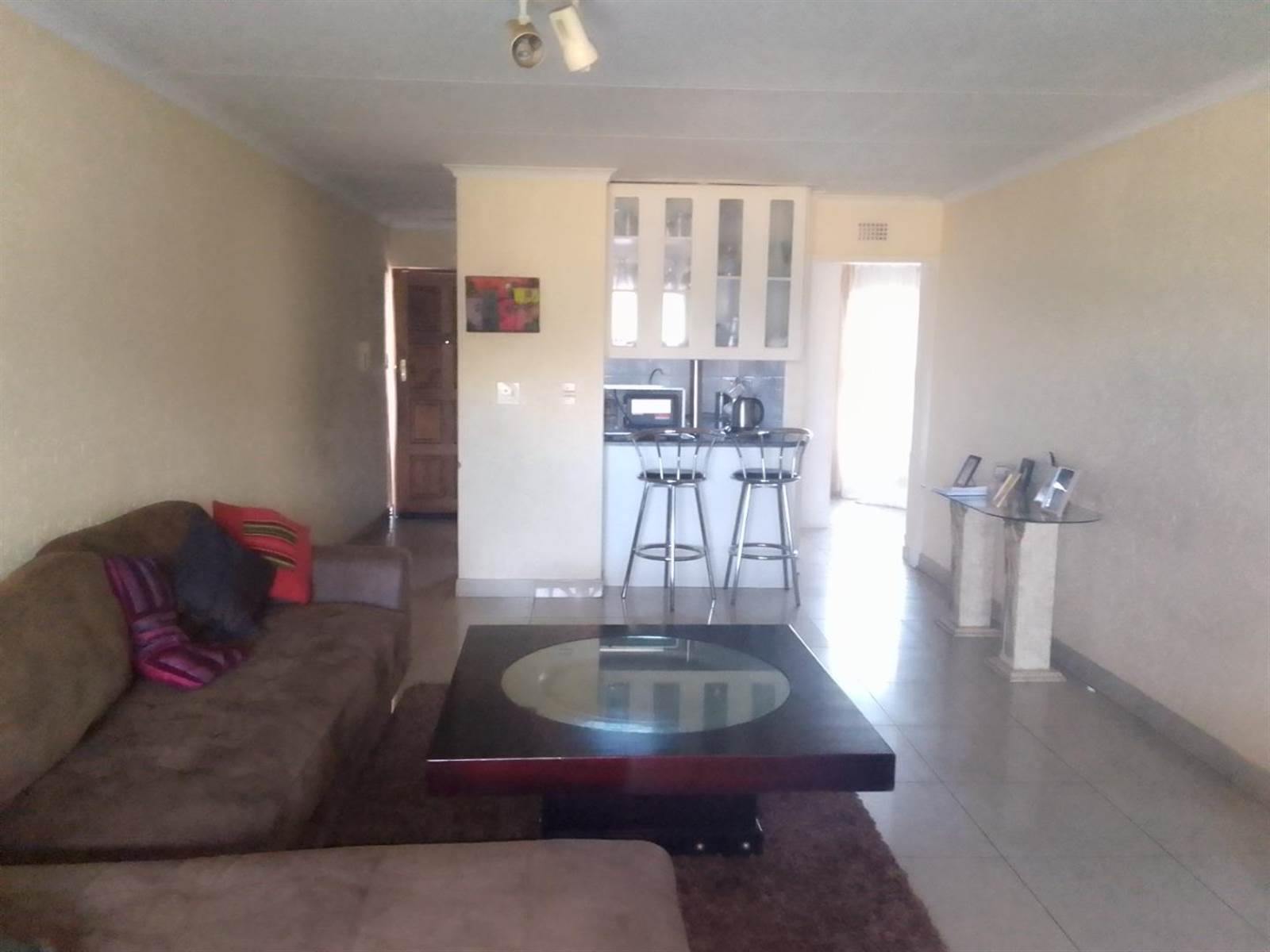 3 Bed Townhouse in Meredale photo number 4