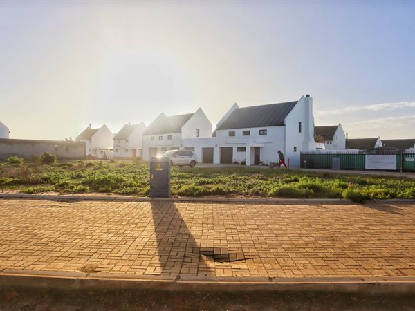 306 m² Land available in Dwarskersbos