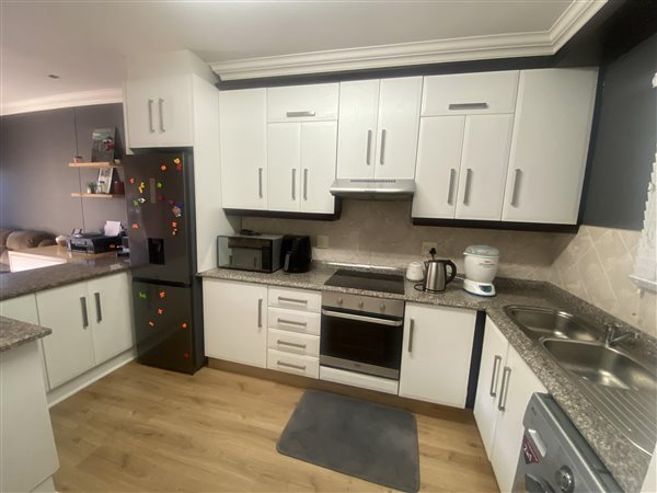 2 Bed Apartment in New Town Centre (Gateway)