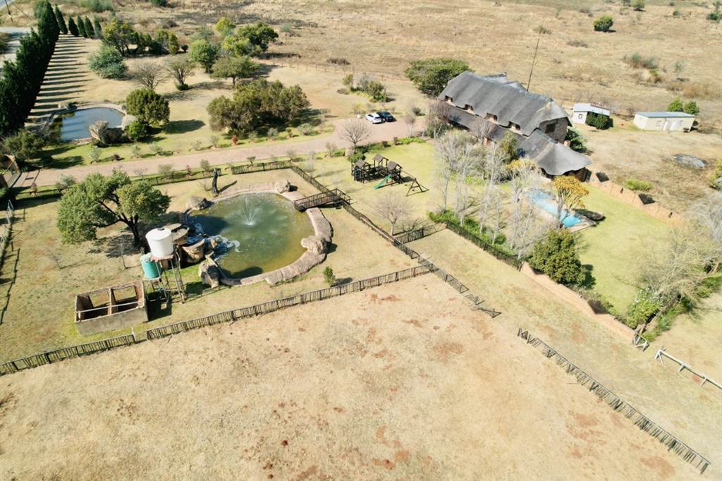 6 Bed House in Muldersdrift photo number 11