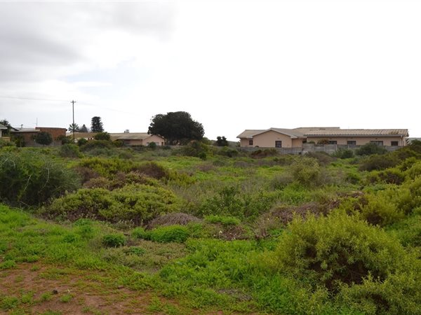 1 028 m² Land