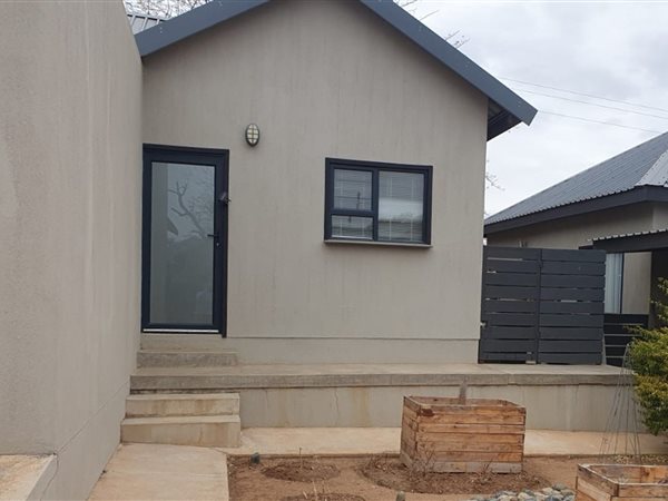 2 Bedroom House 2 Bedroom House