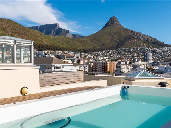 4 Bed Apartment in Sea Point