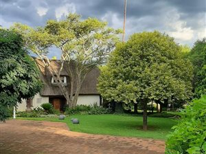 10 Bed House in Glencoe