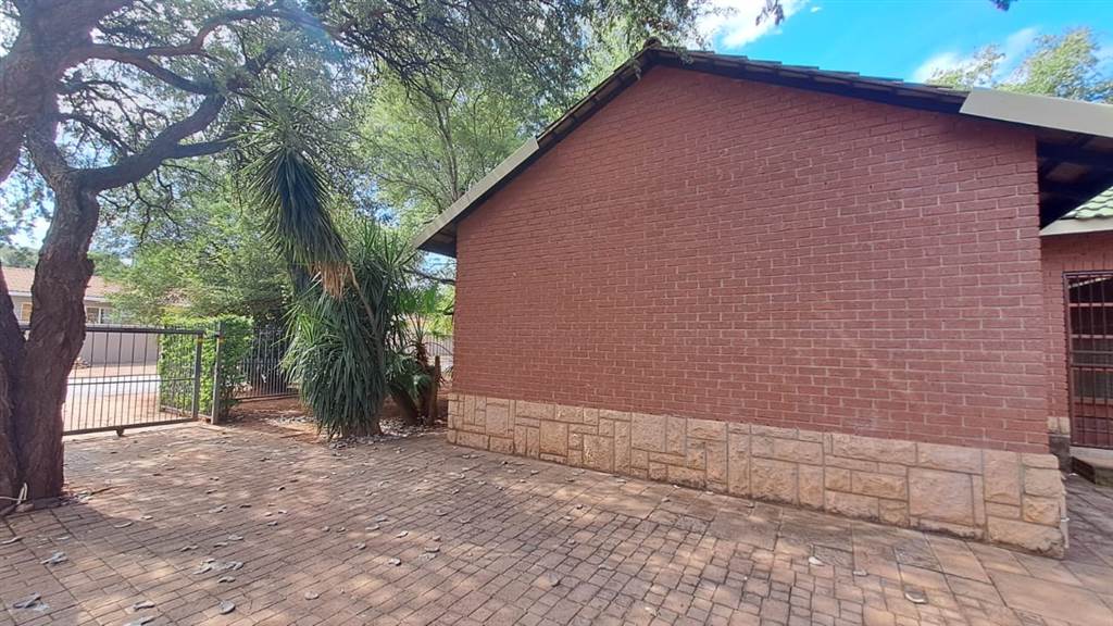 4 Bed House in Thabazimbi photo number 27