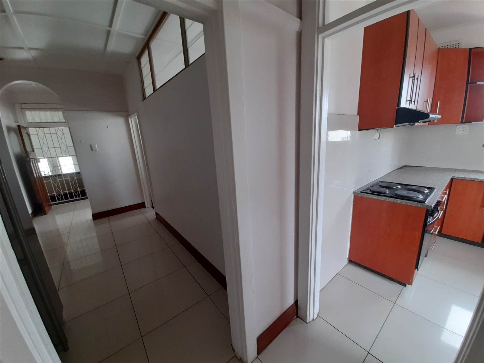1.5 Bed Apartment in Bulwer photo number 6