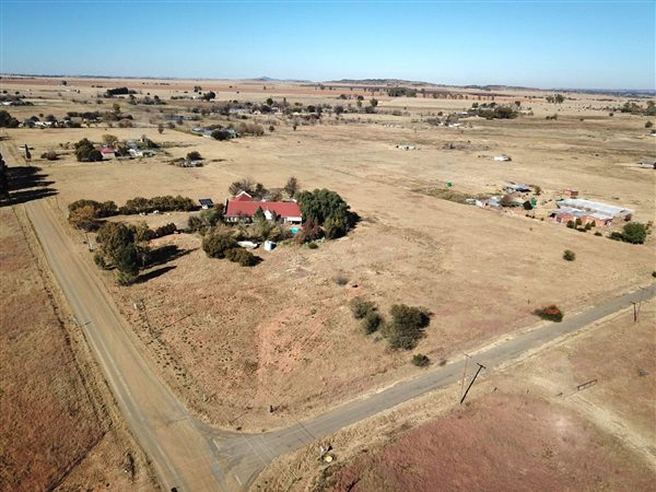 4.3 ha Smallholding 4.3 ha Smallholding