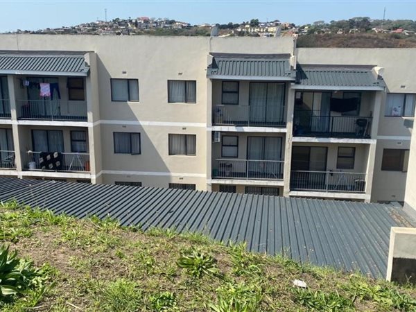 2 Bed Apartment in Newlands East
