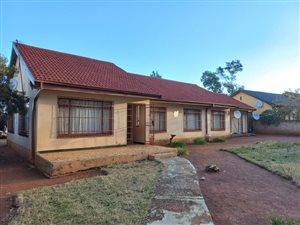 3 Bed House in Meyerton Park
