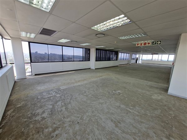 444  m² Industrial space