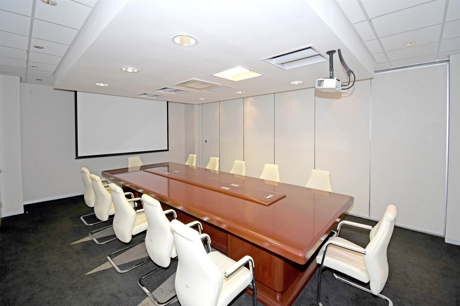 395  m² Office Space in Sunninghill photo number 16
