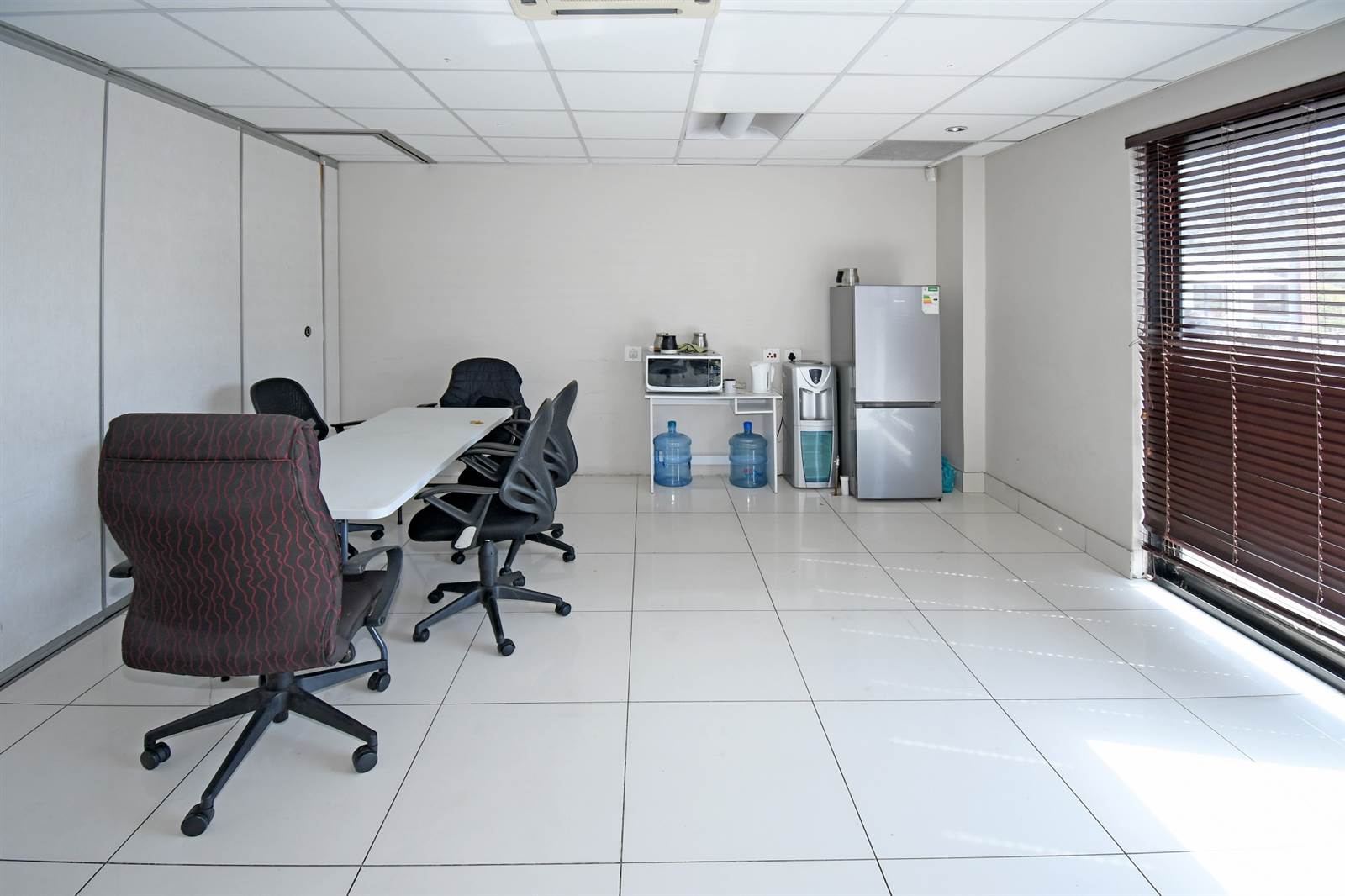 395  m² Office Space in Sunninghill photo number 8