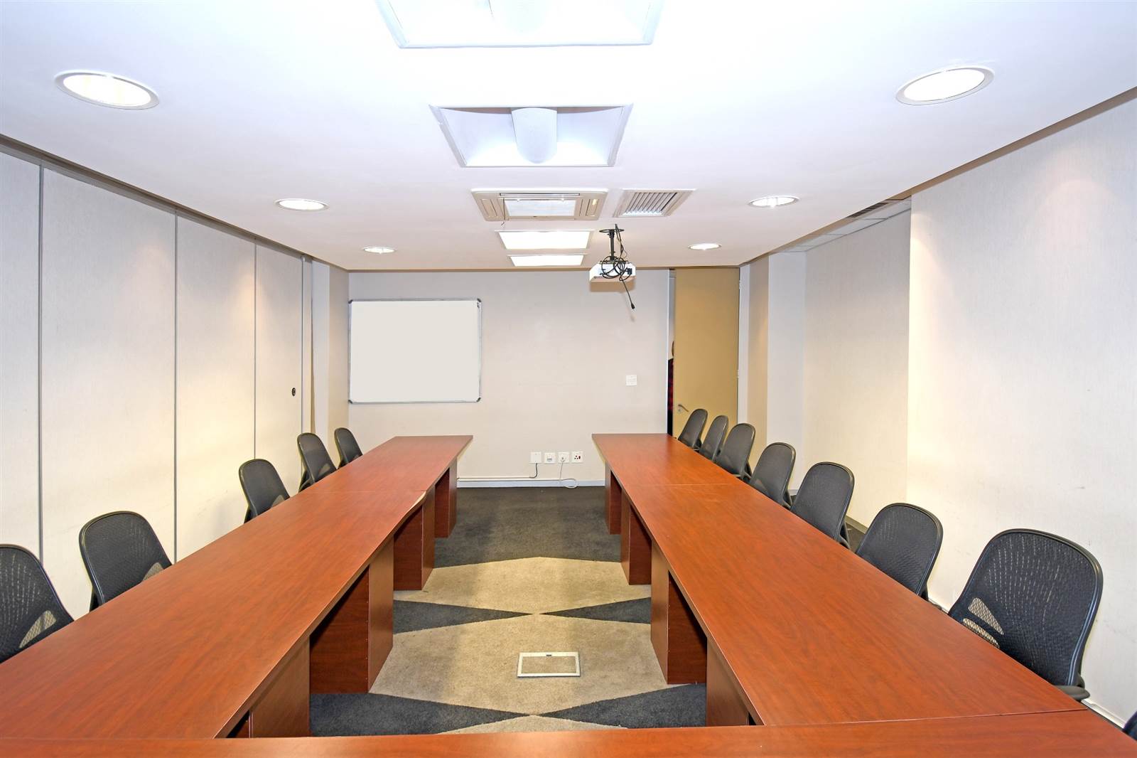 395  m² Office Space in Sunninghill photo number 11