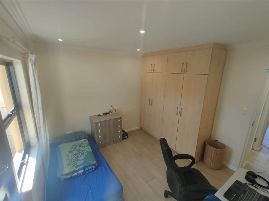 1 Bed Apartment in Panorama photo number 5