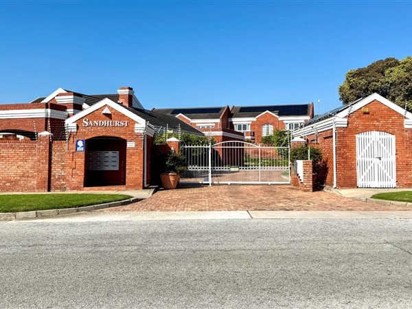 3 Bedroom Townhouse 3 Bedroom Townhouse