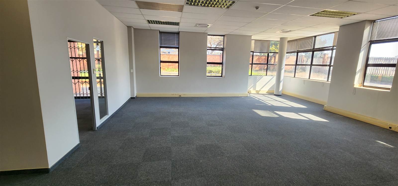 148.3  m² Commercial space in Highveld photo number 8