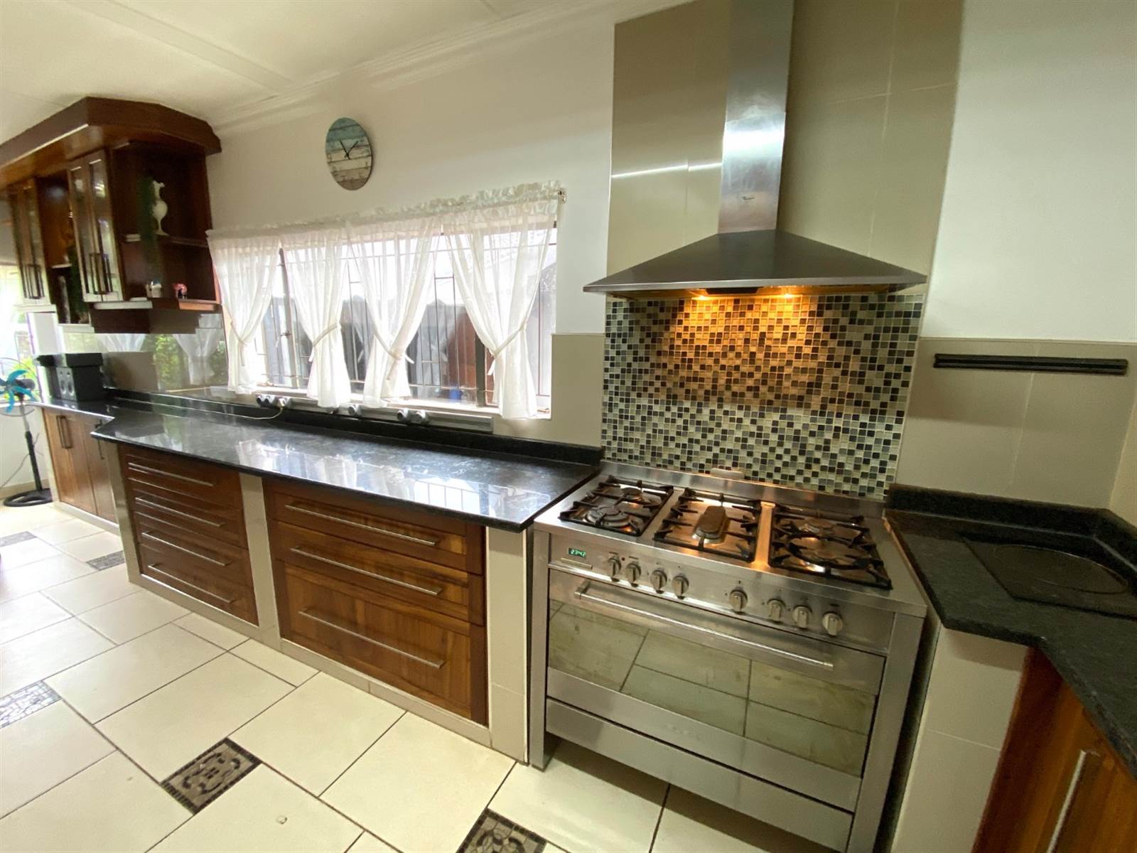 5 Bed House in Doringkloof photo number 6
