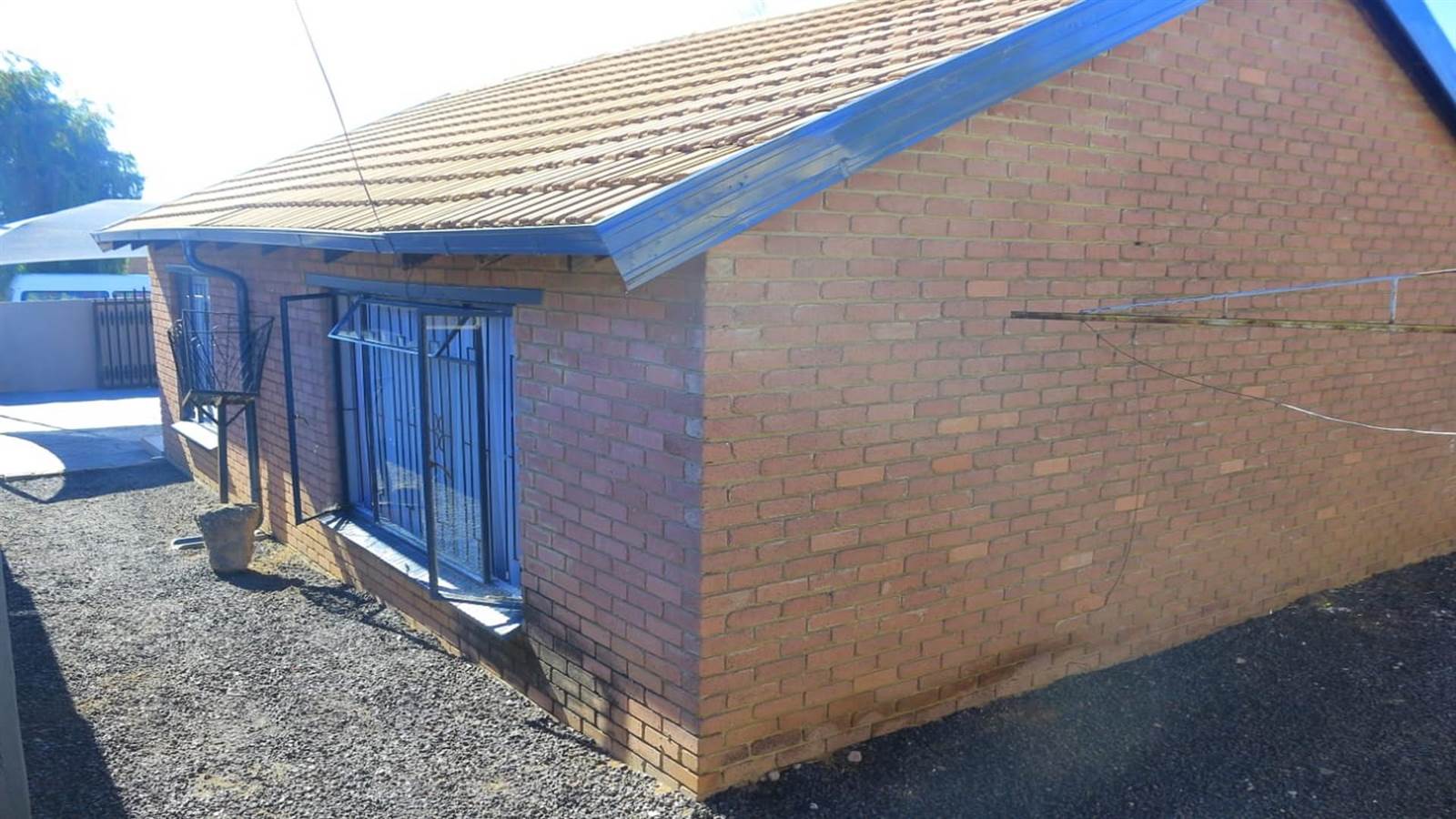 2 Bed House in Tlhabane photo number 29