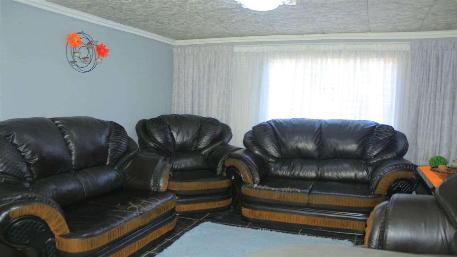 2 Bed House in Tlhabane photo number 8