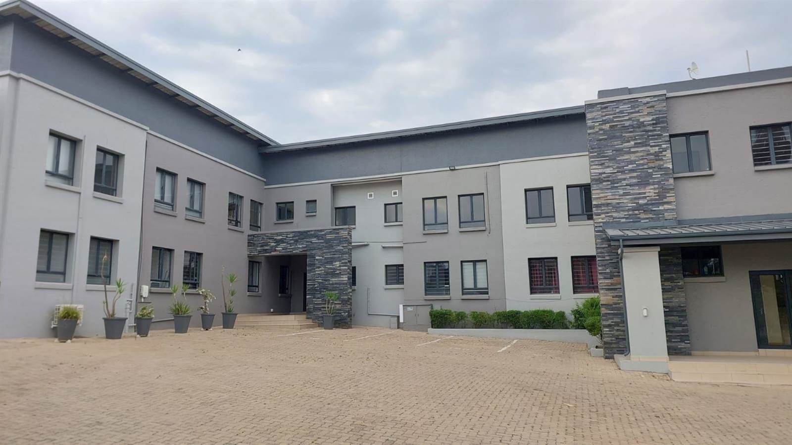 71  m² Commercial space in Randpark Ridge photo number 1