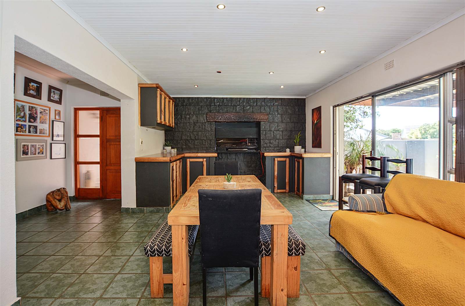 4 Bed House in Duynefontein photo number 7