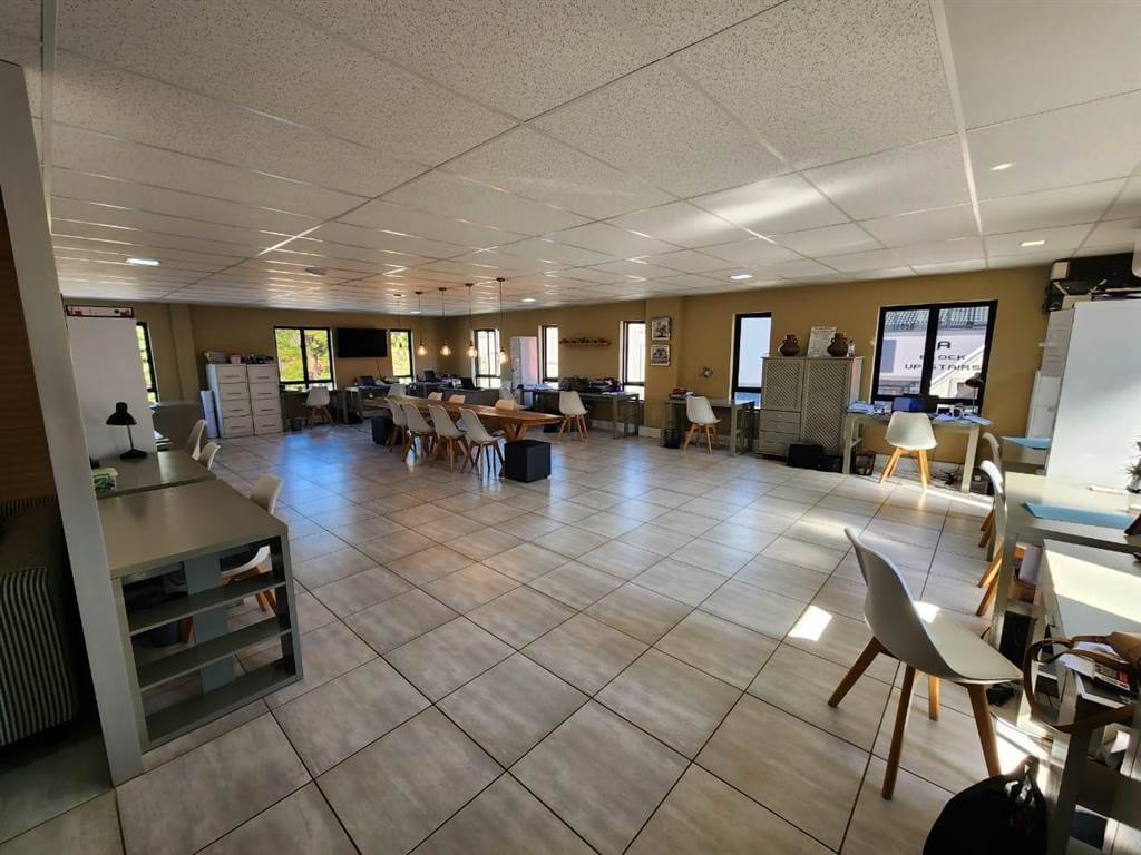 127  m² Office Space in Hillcrest Central photo number 5