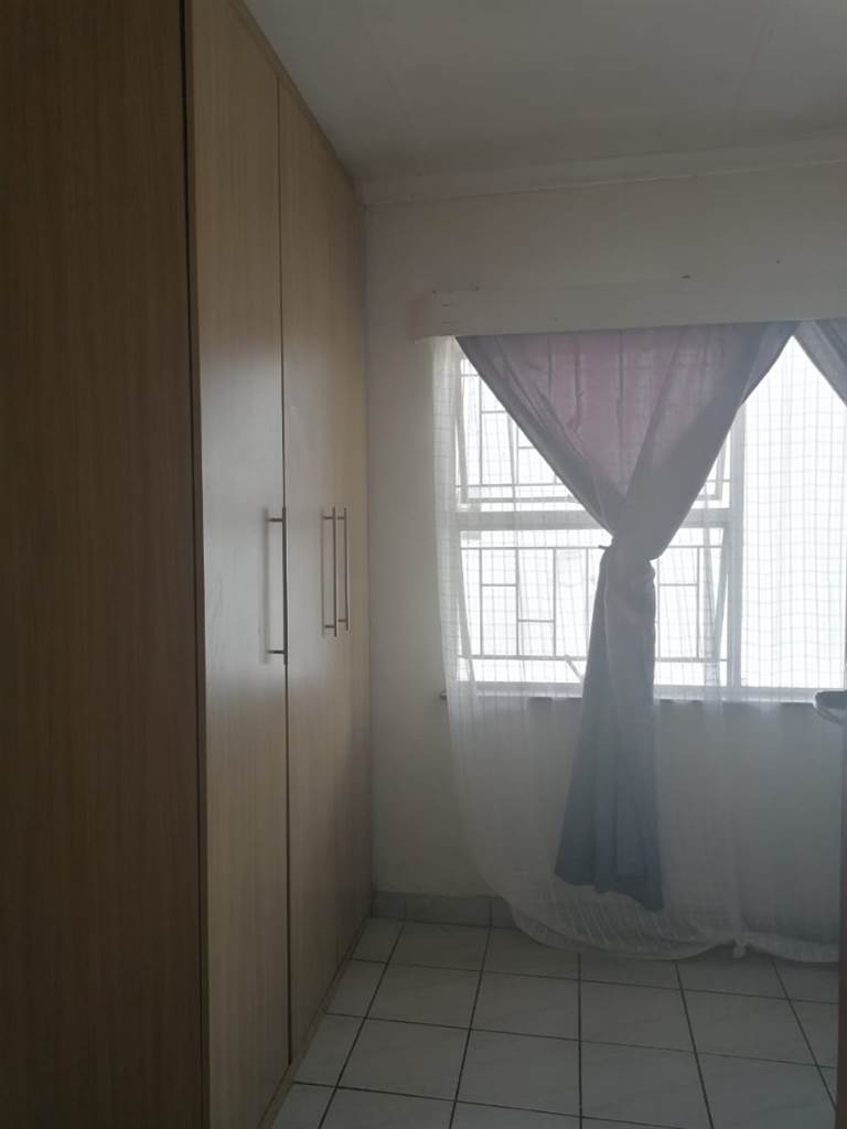 3 Bed Apartment in Welkom photo number 11