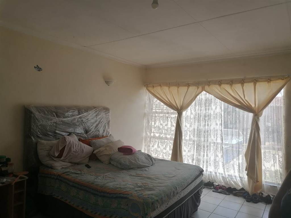 3 Bed Apartment in Welkom photo number 14