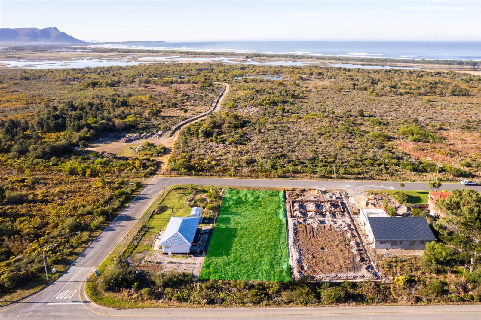 973 m² Land available in Kleinmond photo number 2