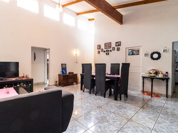 3 Bedroom Townhouse 3 Bedroom Townhouse