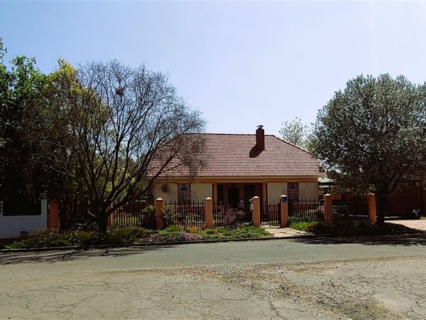 3 Bedroom House 3 Bedroom House
