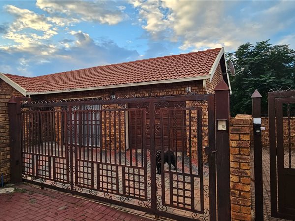 3 Bedroom House 3 Bedroom House