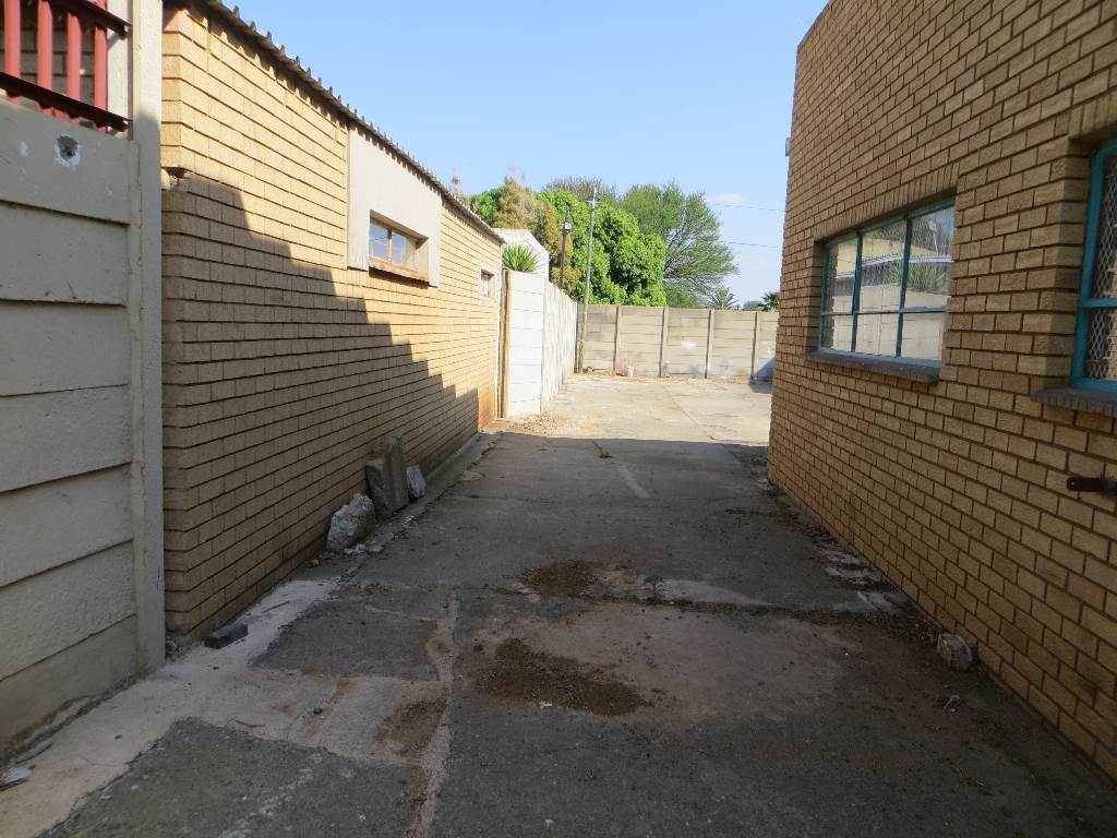 1489  m² Commercial space in Fochville photo number 11