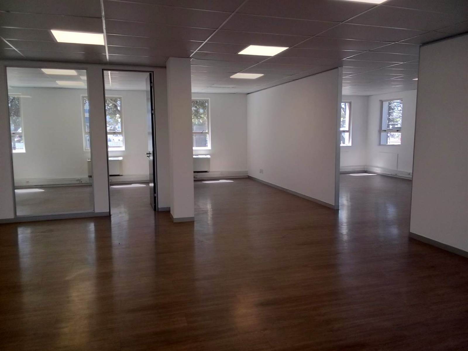 576.85  m² Office Space in Plumstead photo number 8